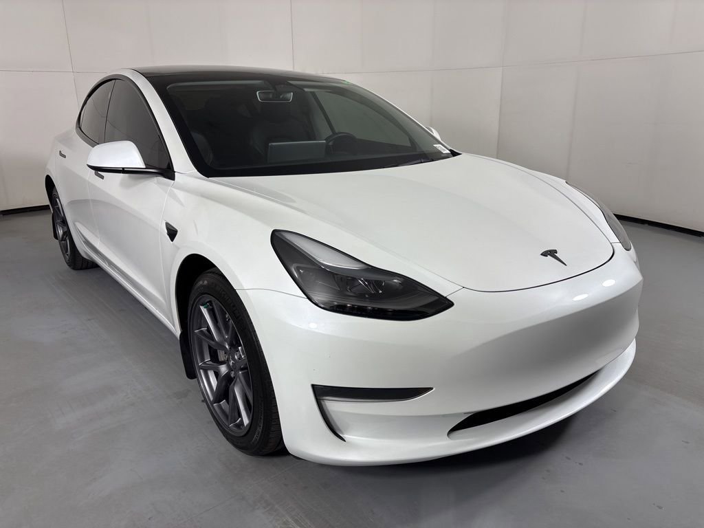 Used 2023 Tesla Model 3 Standard Range RWD image 2