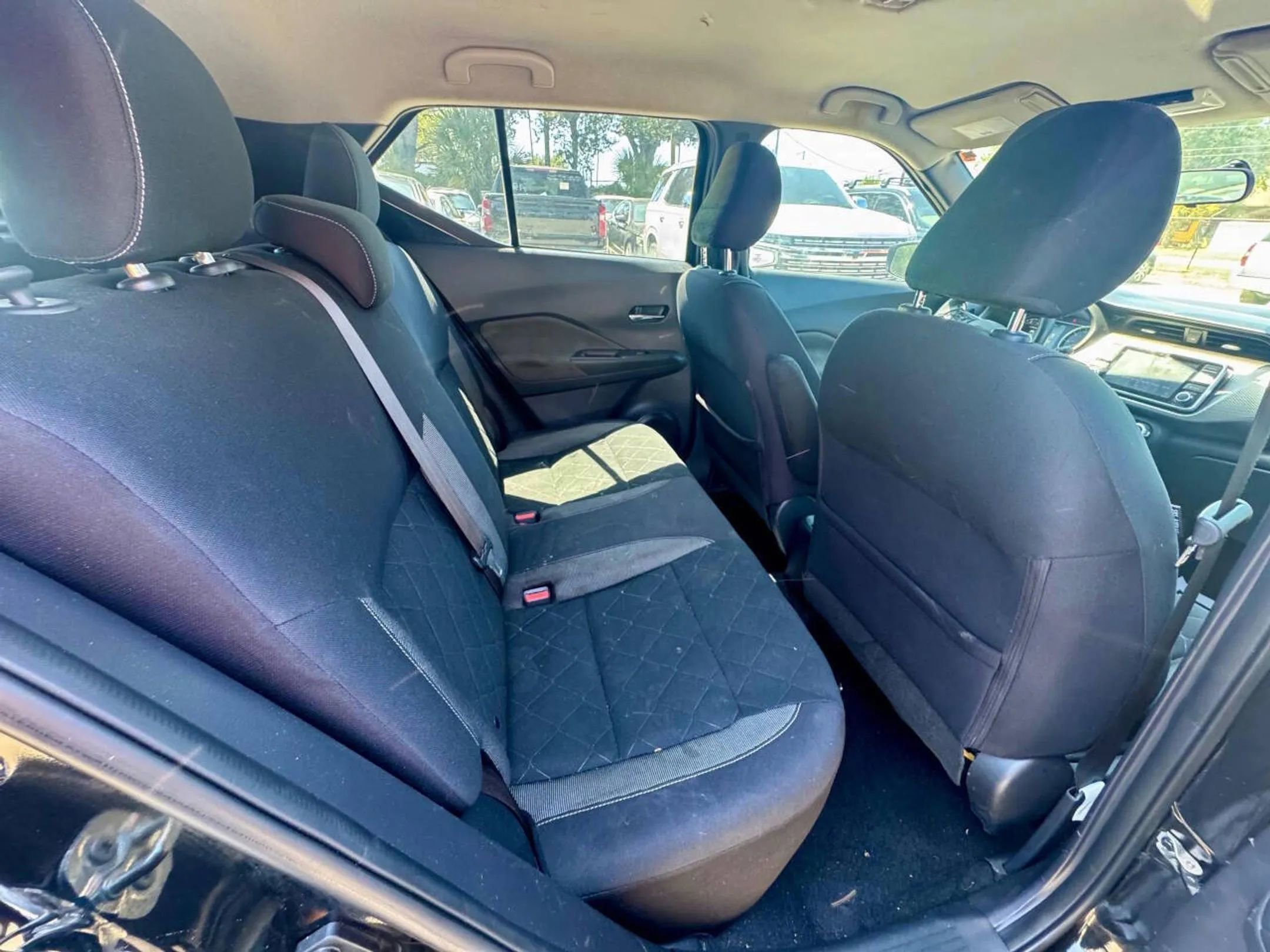 Used 2019 Nissan Kicks SV image 17