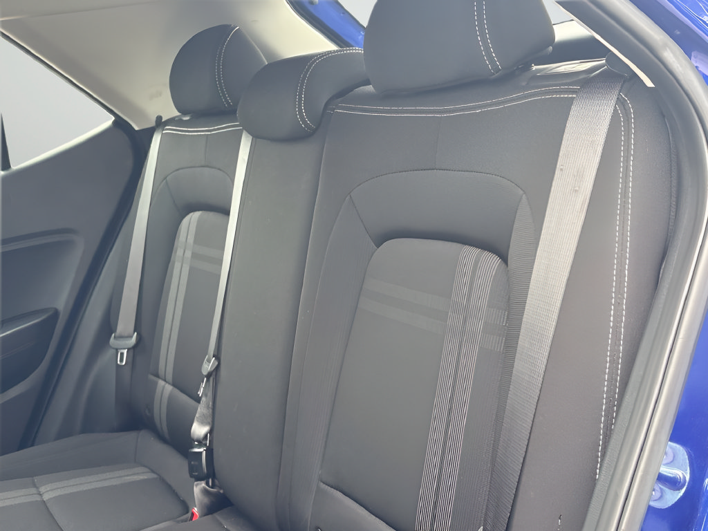Certified 2025 Hyundai Venue SEL FWD image 9