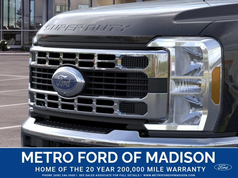 New 2025 Ford F350 XLT w/ 360-Degree Camera Package AWD/4WD image 18