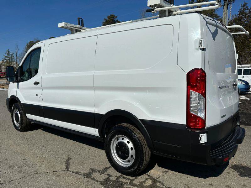 Used 2019 Ford Transit 250 130 Low Roof RWD image 4