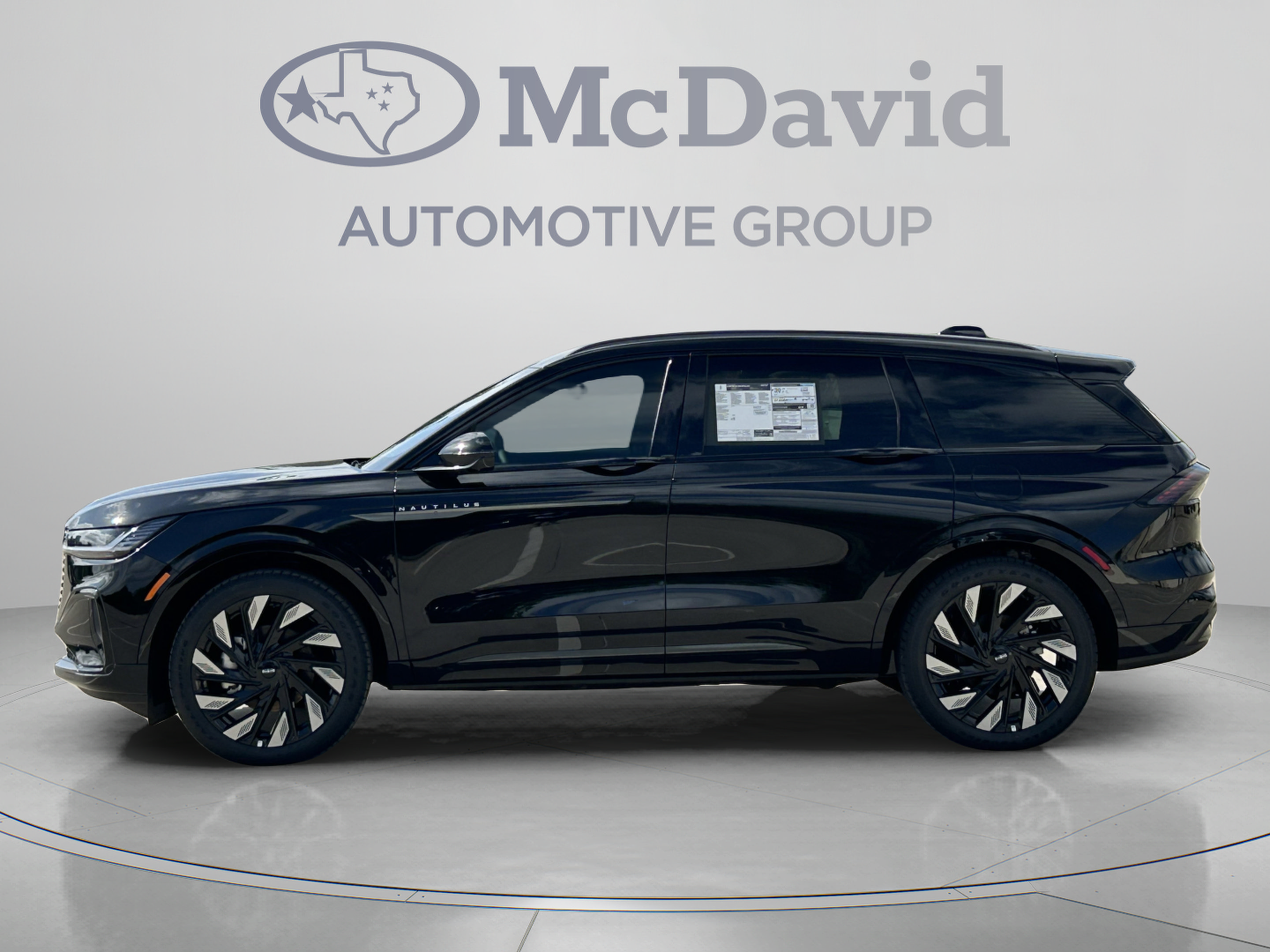 New 2026 Lincoln Nautilus Reserve w/ Jet Appearance Package AWD/4WD image 4