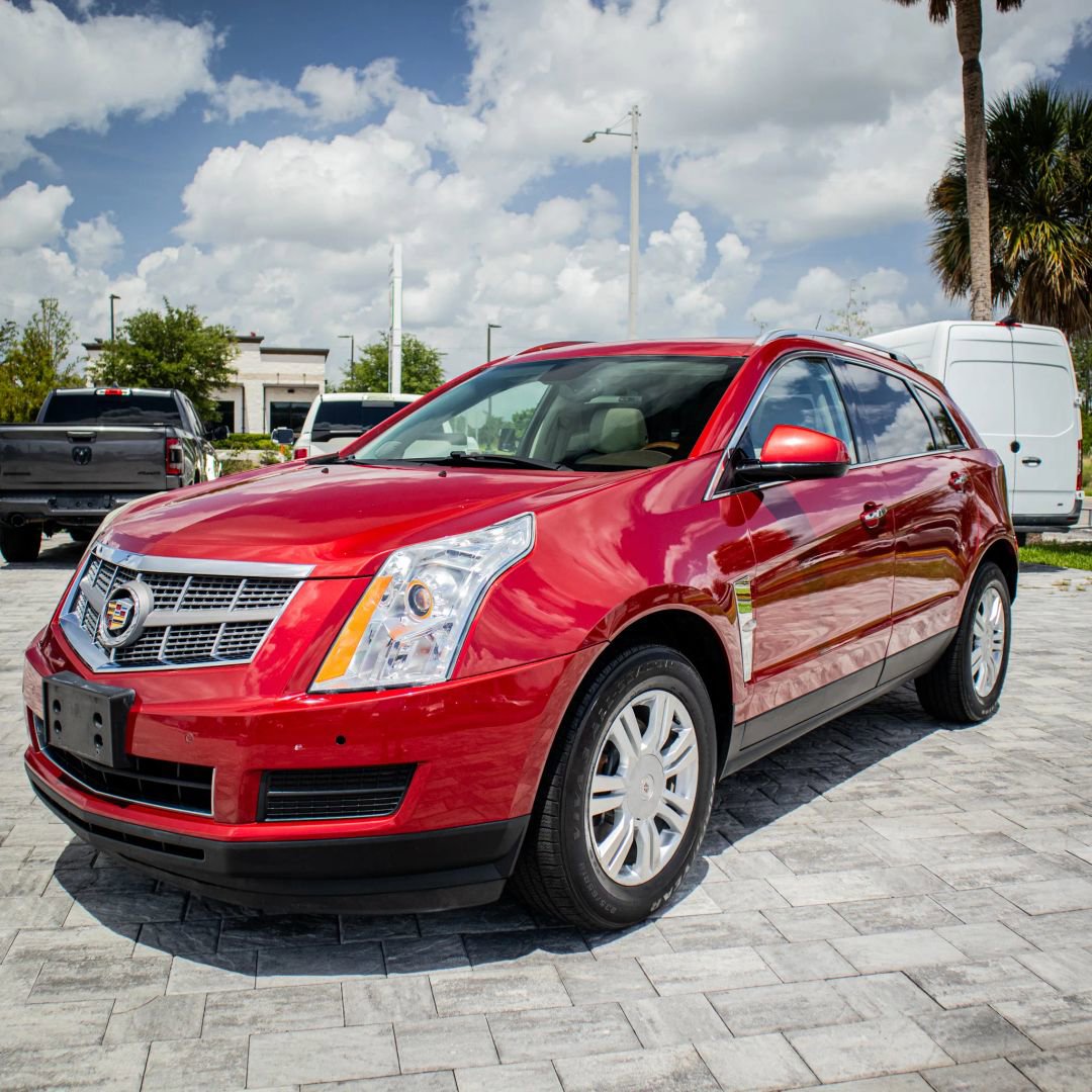 Used 2011 Cadillac SRX Luxury FWD image 3