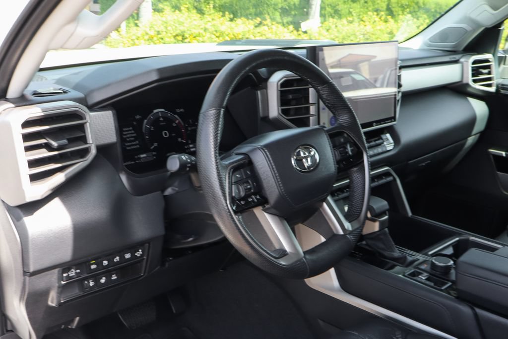 Used 2024 Toyota Tundra Limited AWD/4WD image 23