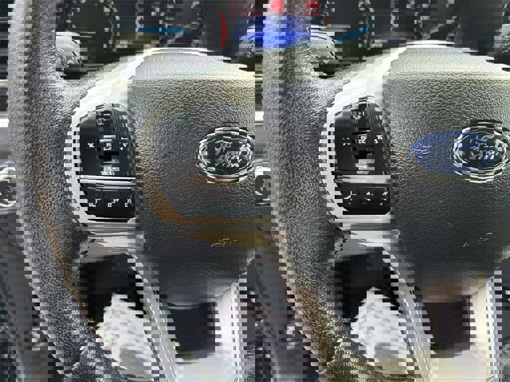 Used 2022 Ford Explorer XLT w/ Equipment Group 202A image 19