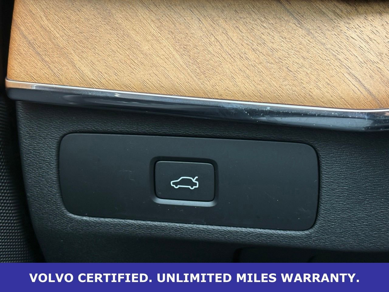 Certified 2024 Volvo XC90 B6 Plus w/ Protection Package Premier image 20