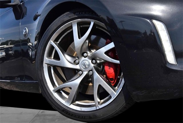 Used 2013 Nissan 370Z Touring w/ Sport Pkg image 3