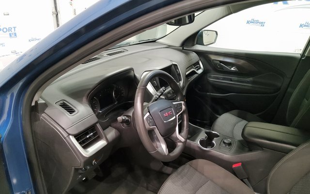 Used 2024 GMC Terrain SLE image 14