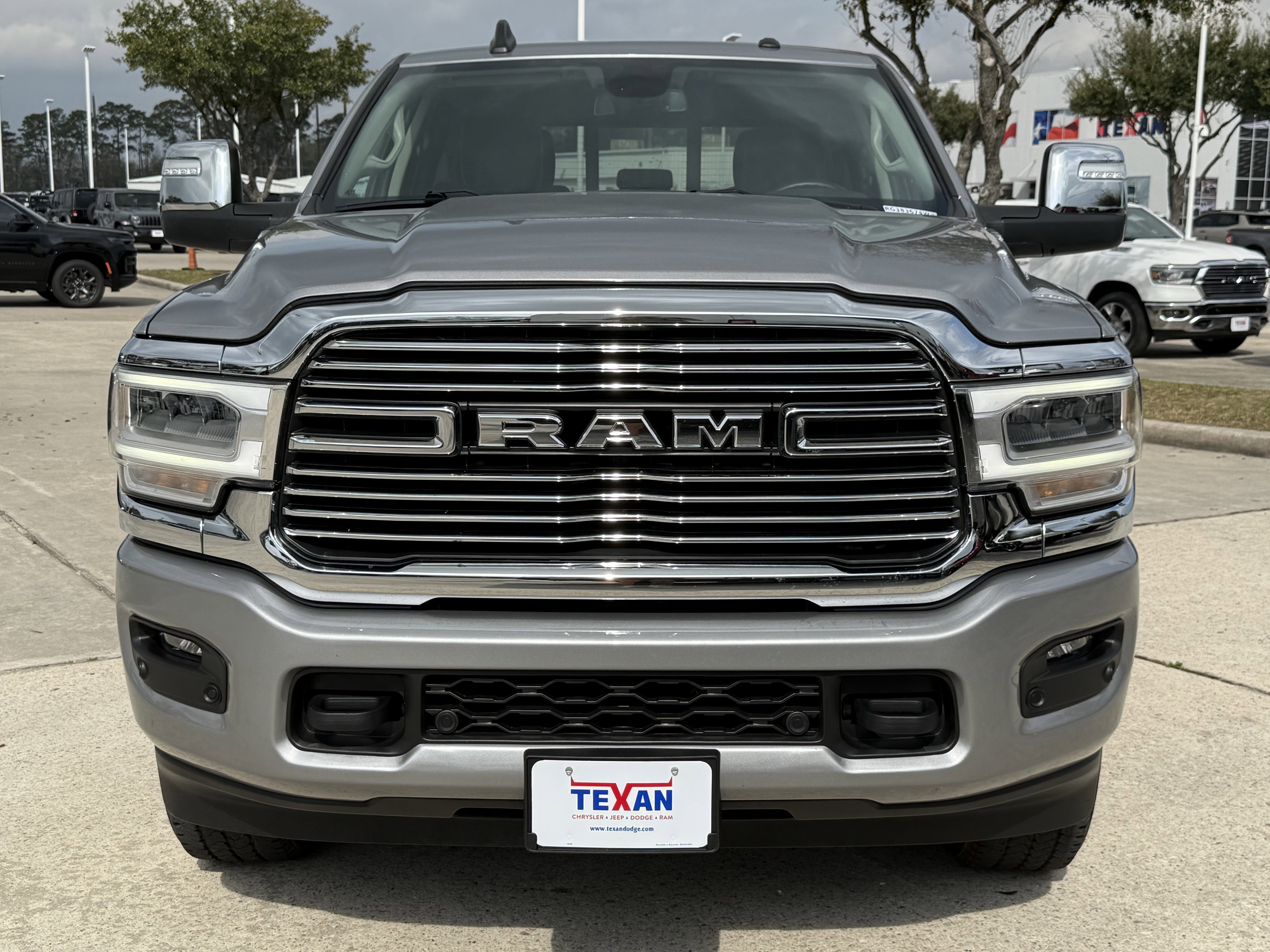 Used 2024 RAM 2500 Laramie AWD/4WD image 10