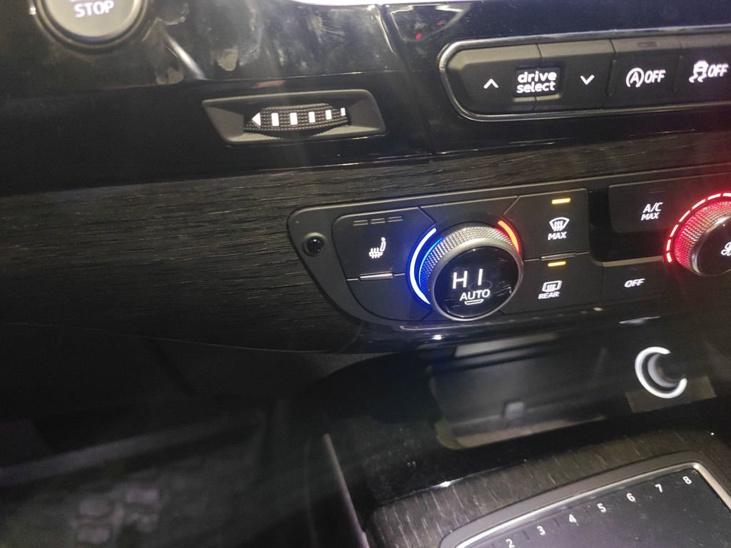 Used 2017 Audi Q7 3.0T Premium Plus w/ Premium Plus Package image 12