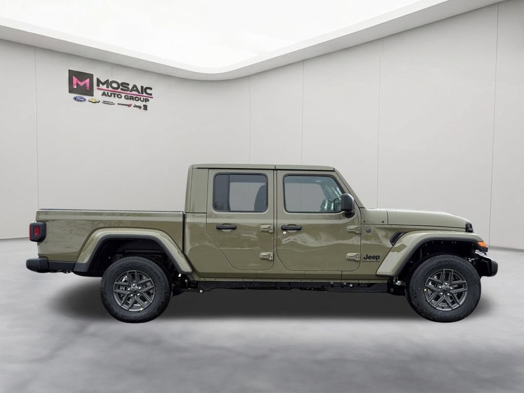 New 2026 Jeep Gladiator Sport AWD/4WD image 8