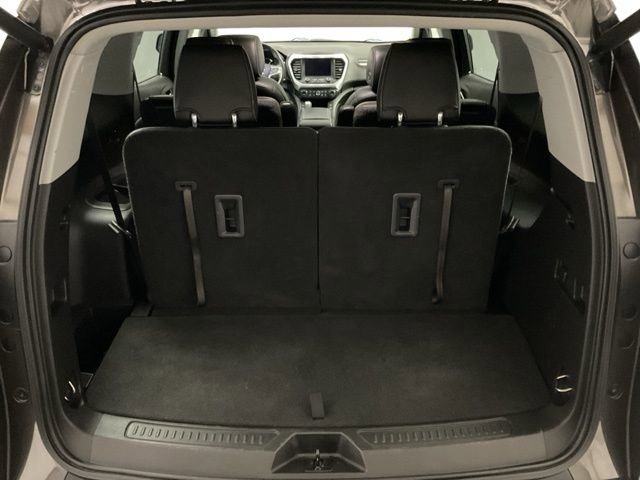 Certified 2019 GMC Acadia SLT w/ Black Edition image 32