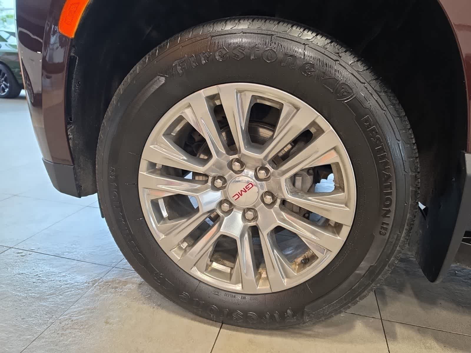 Used 2023 GMC Yukon XL Denali AWD/4WD image 16