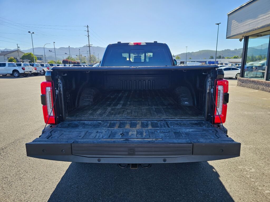 Used 2024 Ford F350 Platinum AWD/4WD image 9