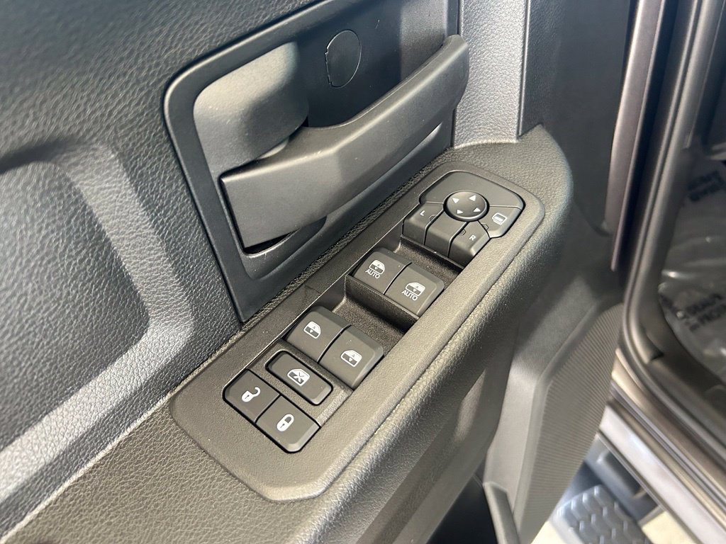 Used 2025 RAM 3500 Tradesman AWD/4WD image 39