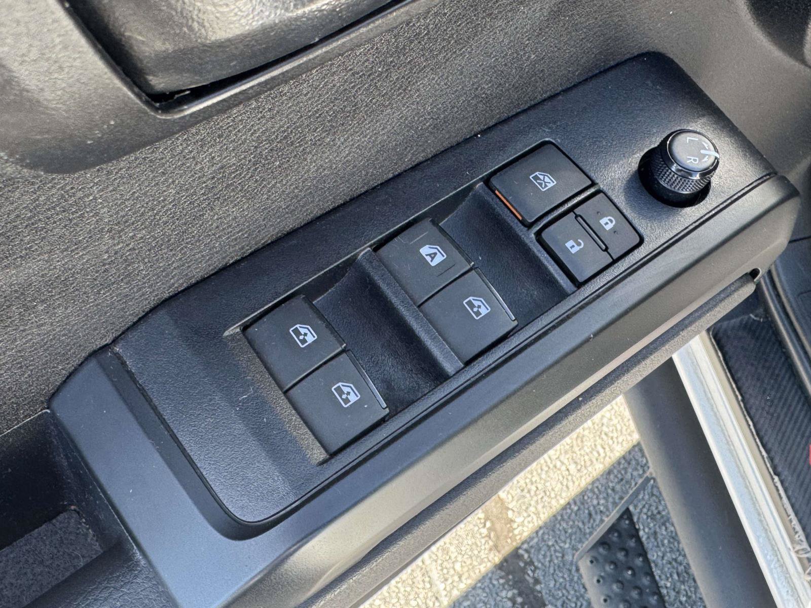 Used 2022 Toyota Tacoma SR AWD/4WD image 16