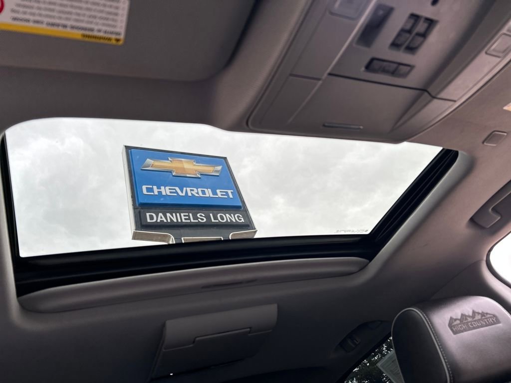 Used 2019 Chevrolet Silverado 2500 High Country w/ Duramax Plus Package image 26