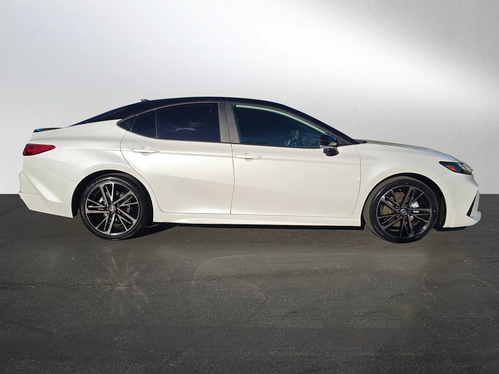 Used 2025 Toyota Camry XSE image 2