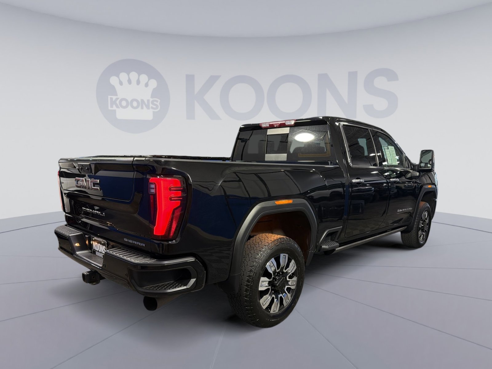 Used 2024 GMC Sierra 2500 Denali w/ Denali Reserve Package image 7