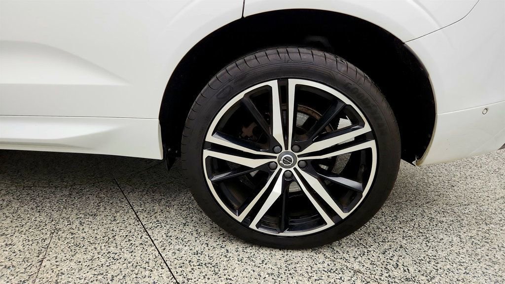 Used 2019 Volvo XC60 T6 R-Design AWD/4WD image 9
