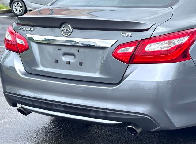 Used 2016 Nissan Altima 2.5 SR FWD image 9