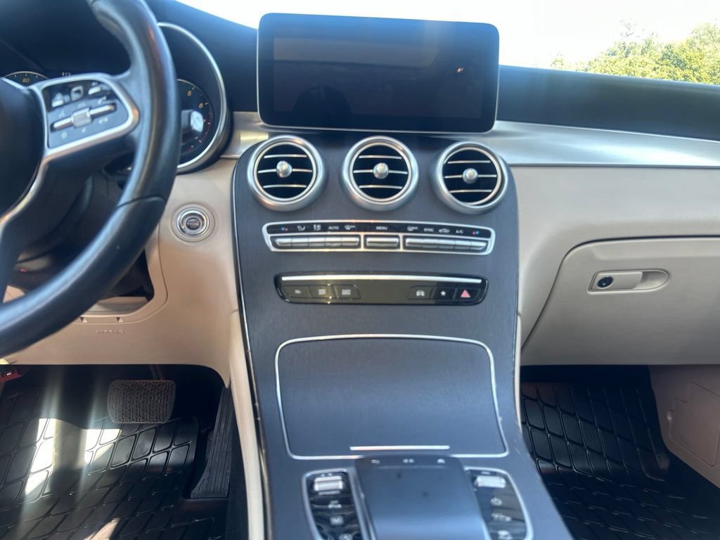 Used 2021 Mercedes-Benz GLC 300 4MATIC image 8