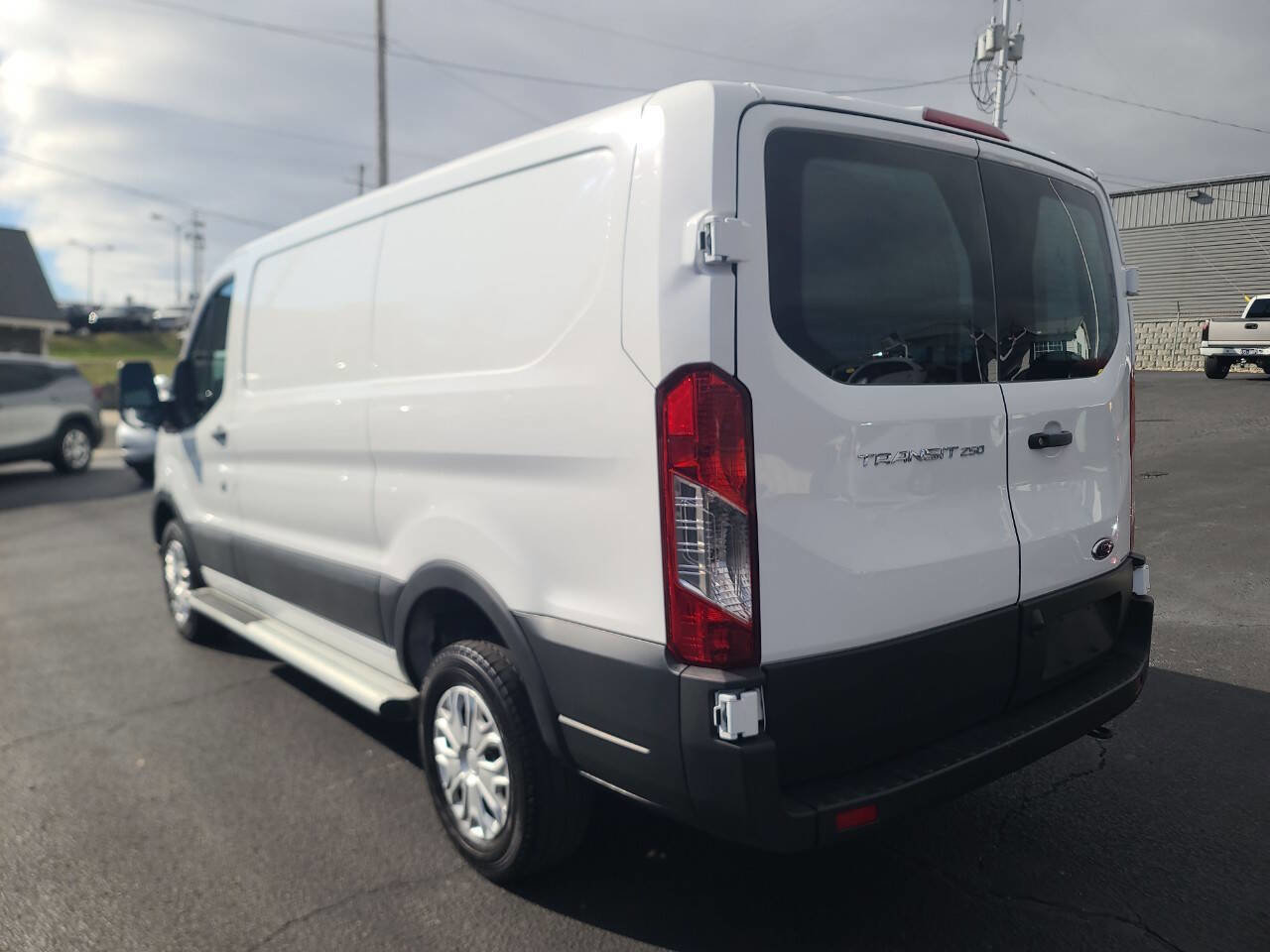 Used 2024 Ford Transit 250 250 3dr SWB Low Roof Cargo Van w/ Exterior Upgrade Package image 6