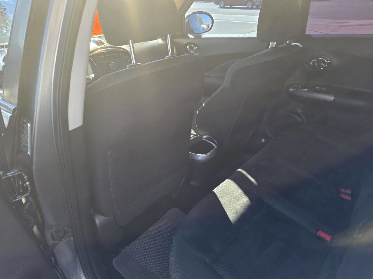 Used 2011 Nissan Juke SV FWD image 14