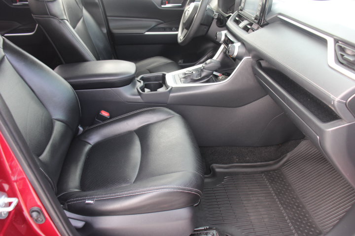 Certified 2021 Toyota RAV4 XLE w/ Convenience Package AWD/4WD image 21