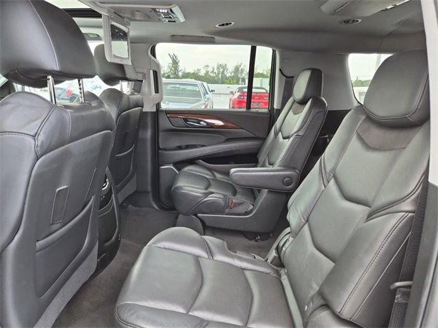 Used 2020 Cadillac Escalade ESV Premium Luxury image 22