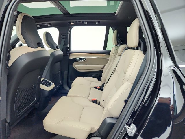 New 2026 Volvo XC90 B6 Plus w/ Protection Package AWD/4WD image 24