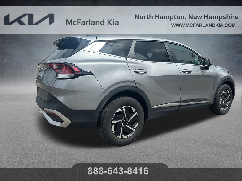 Used 2023 Kia Sportage LX image 6