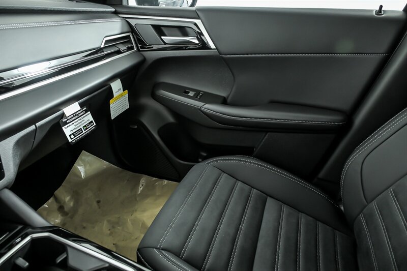 New 2026 Mitsubishi Outlander LE FWD image 25