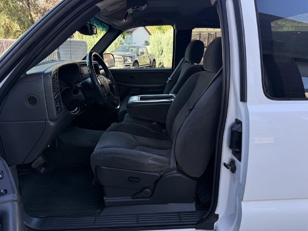 Used 2003 Chevrolet Silverado 2500 LS AWD/4WD image 19