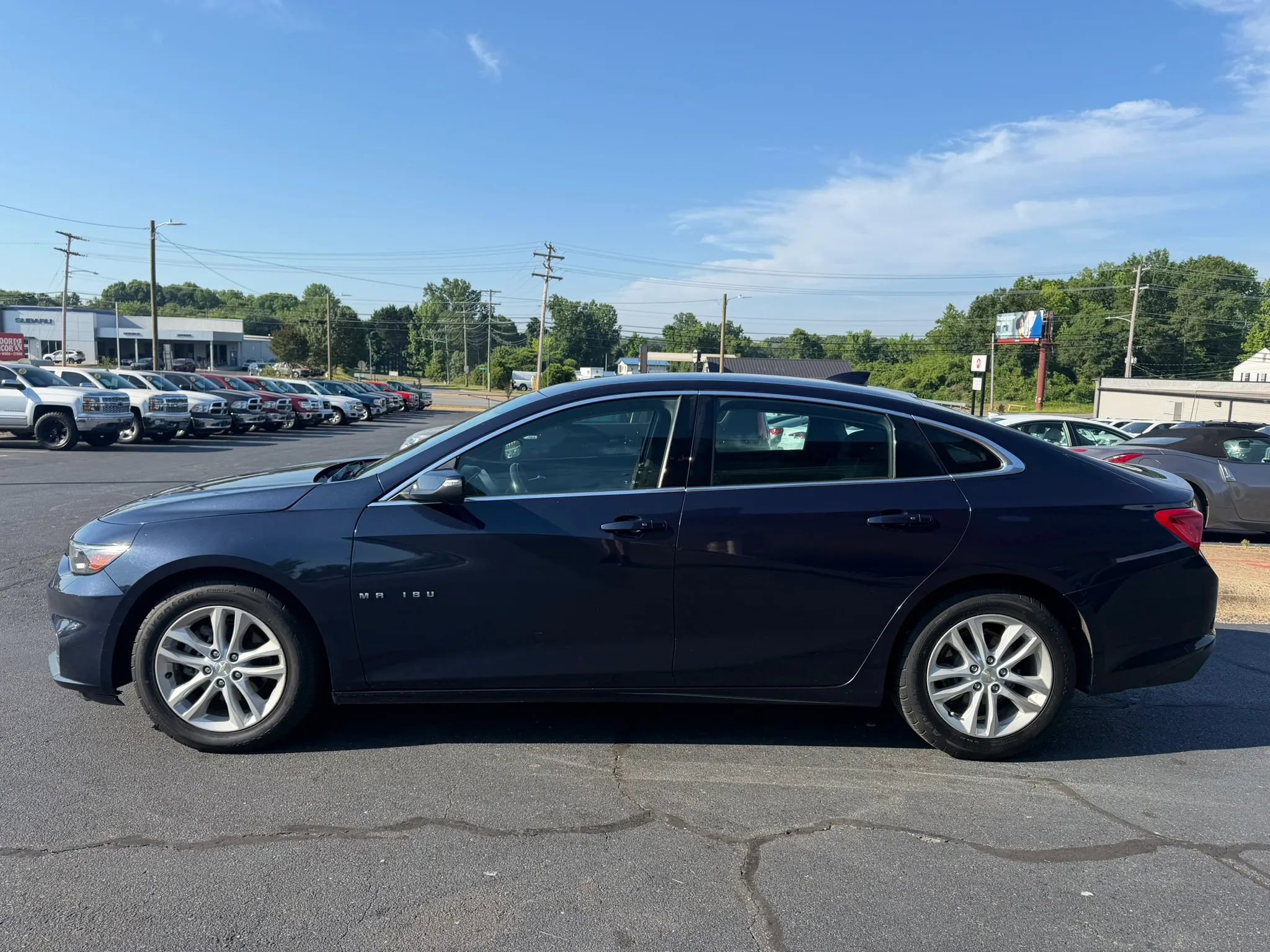 Used 2016 Chevrolet Malibu LT FWD image 4