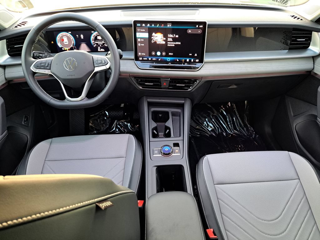 New 2026 Volkswagen Tiguan SE FWD image 6