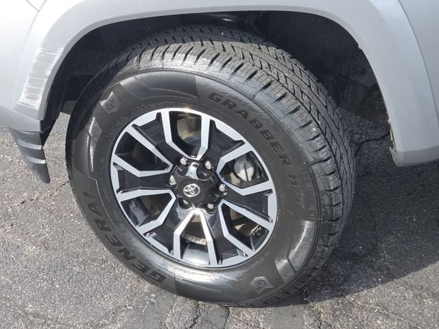 Used 2022 Toyota Tacoma TRD Sport w/ Technology Package RWD image 20