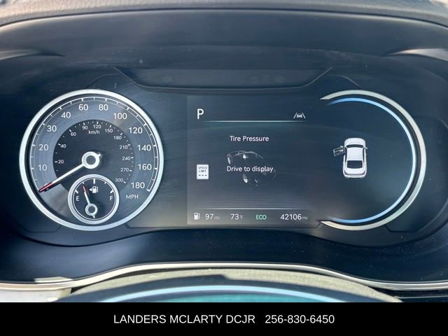 Used 2024 Genesis G70 2.5T RWD image 24