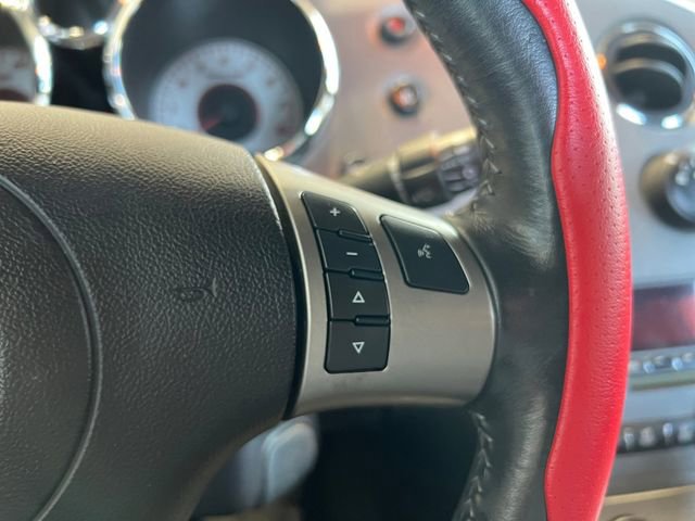 Used 2007 Pontiac Solstice Convertible w/ Premium Package RWD image 15