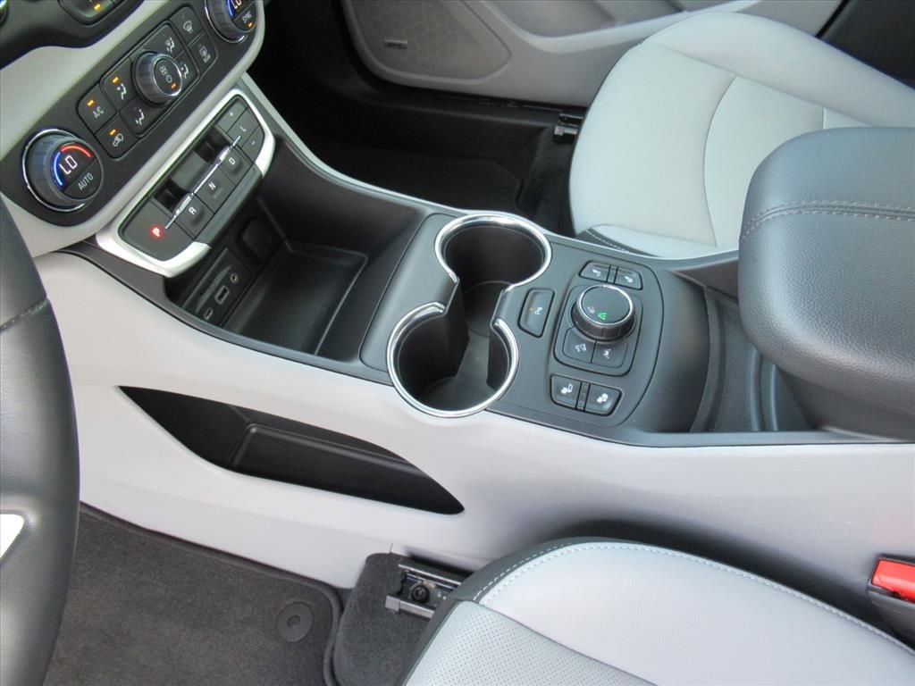 Used 2023 GMC Terrain SLT w/ Infotainment Package II image 17