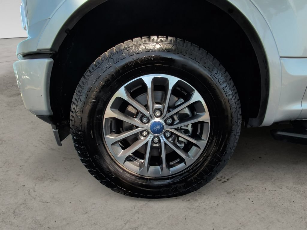 Used 2019 Ford F150 XLT w/ Equipment Group 302A Luxury AWD/4WD image 14