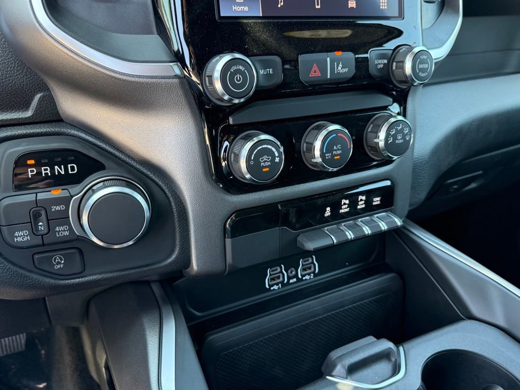 New 2026 RAM 1500 Express AWD/4WD image 20