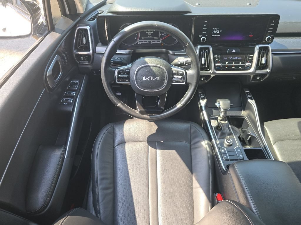 Used 2022 Kia Sorento S w/ Panoramic Sunroof Package FWD image 23