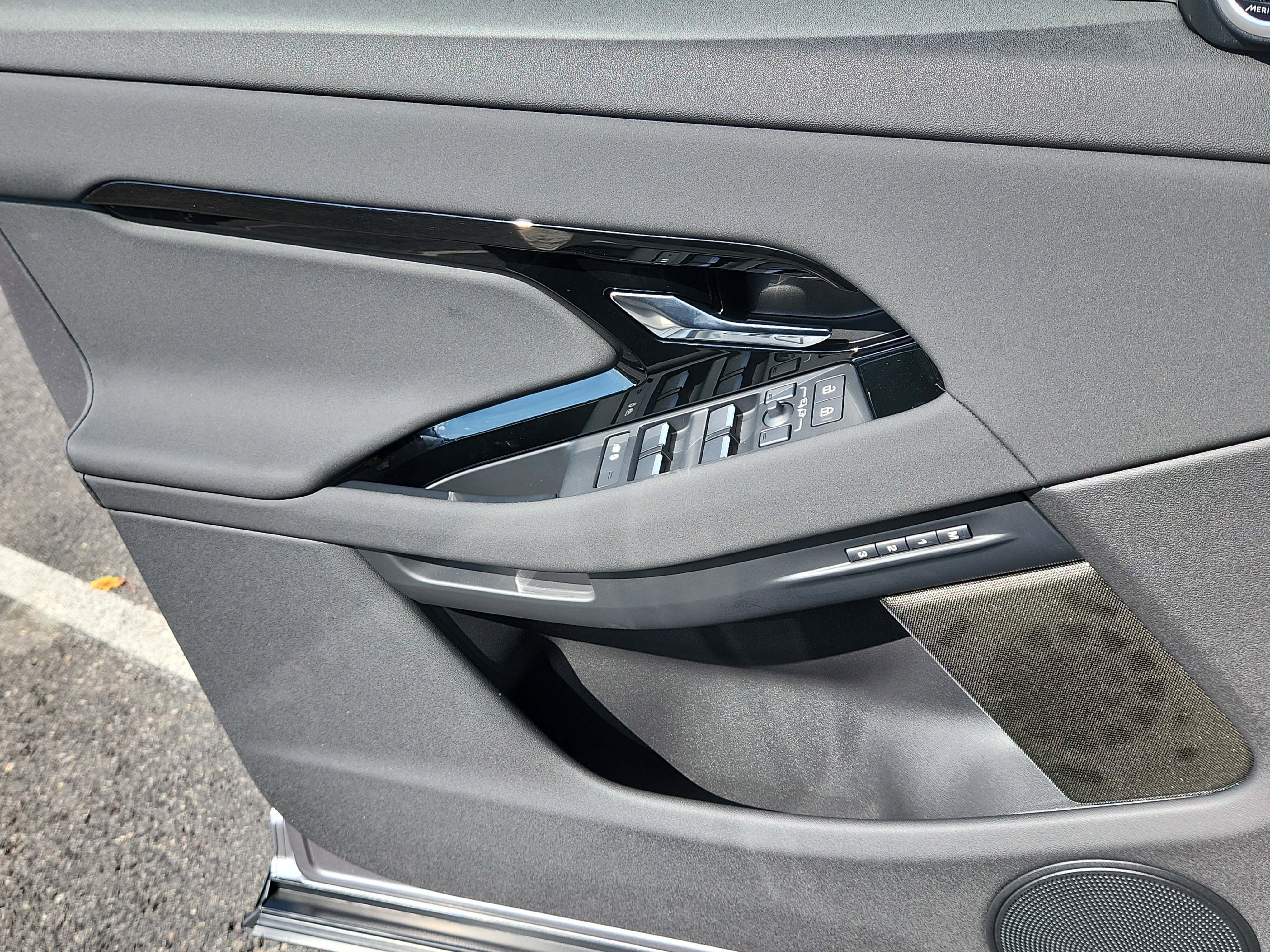 New 2026 Land Rover Range Rover Evoque S image 7