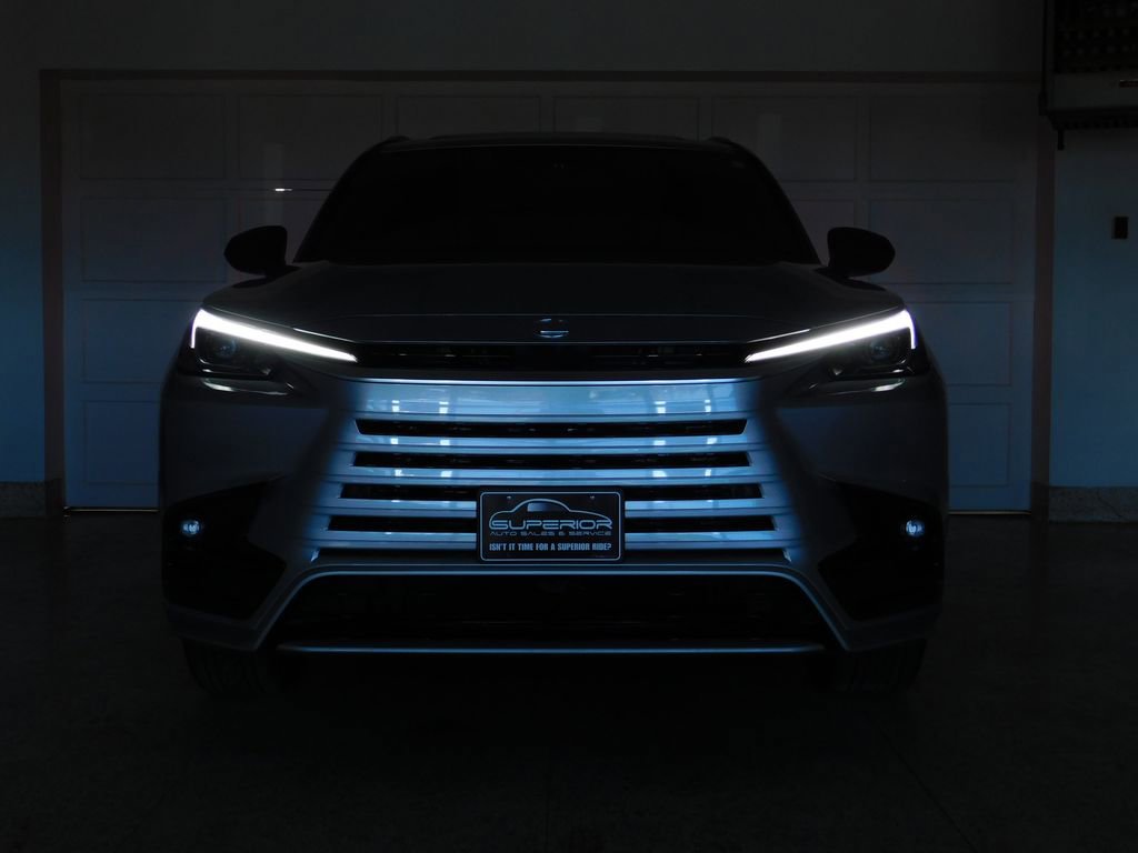 Used 2026 Lexus TX 500h AWD image 12