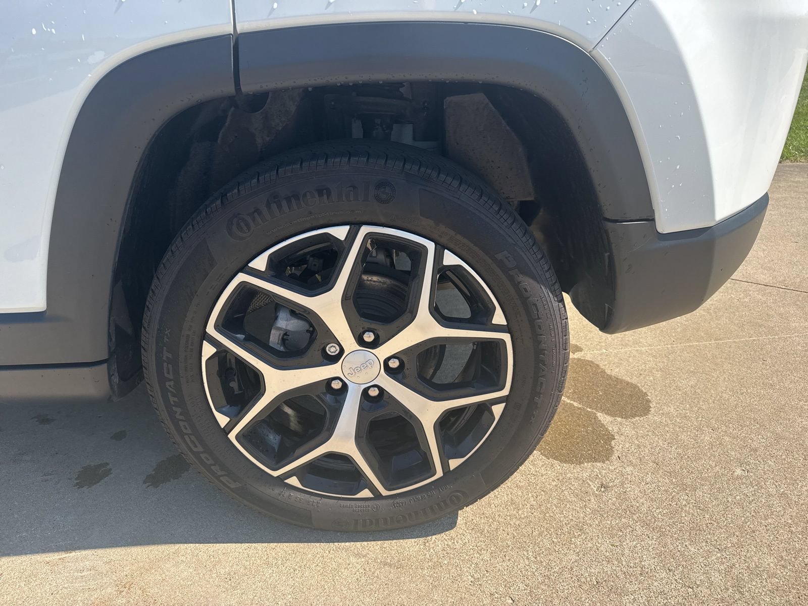 Used 2024 Jeep Compass Limited AWD/4WD image 10