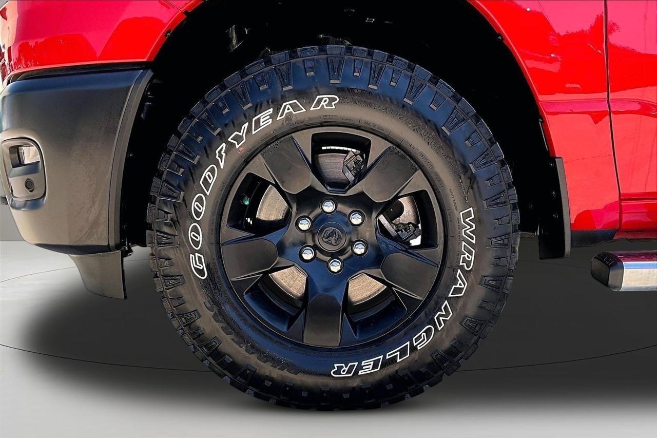 Used 2025 RAM 1500 Warlock AWD/4WD image 34