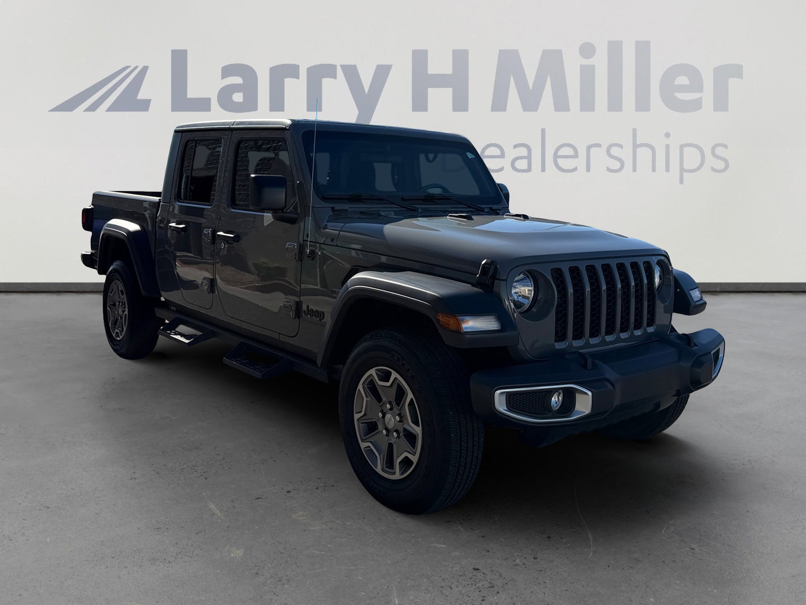 Used 2023 Jeep Gladiator Sport w/ Trailer Tow Package image 7