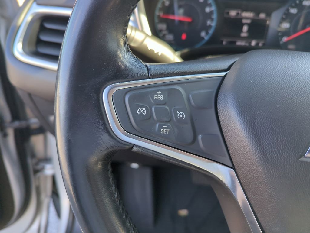 Used 2018 Chevrolet Equinox LT FWD image 22