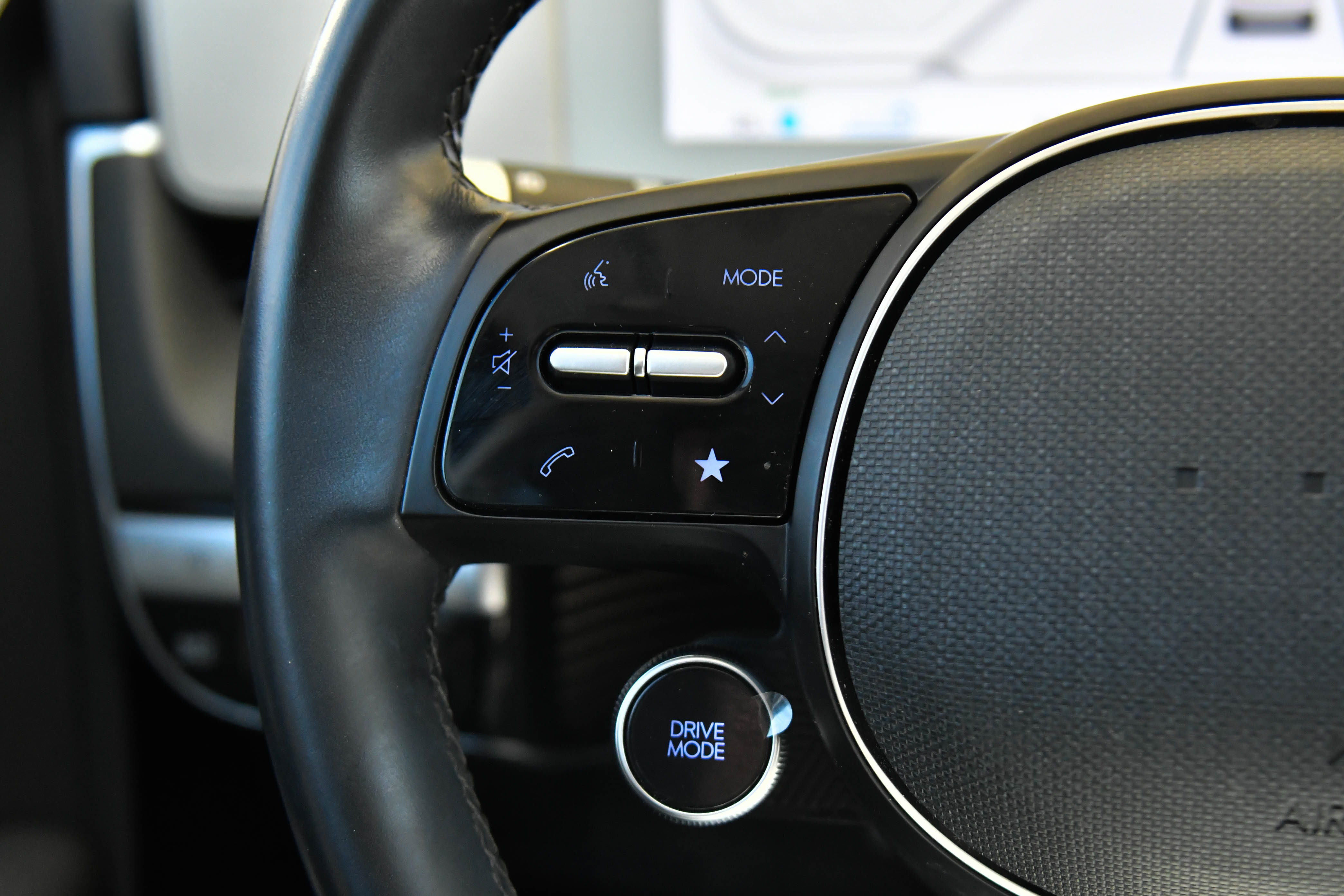 Used 2024 Hyundai Ioniq 5 SE image 33